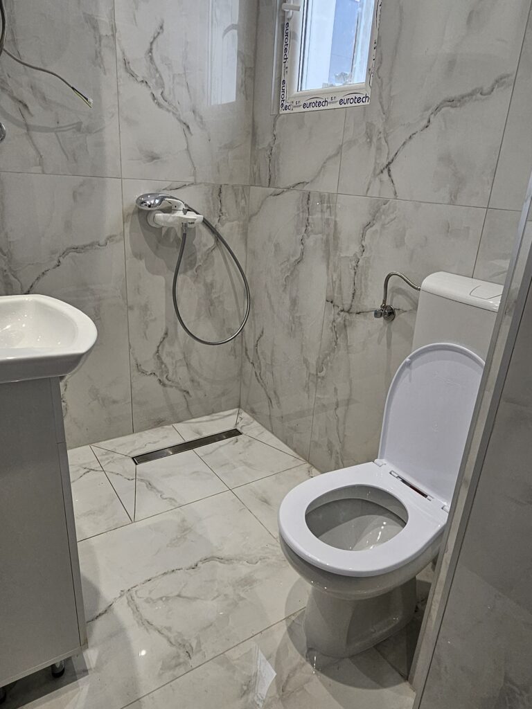 Zavrsena adaptacija kupatila 1 1000000040