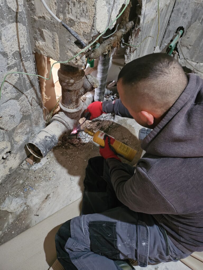 Zamena kanalizacione vertikale