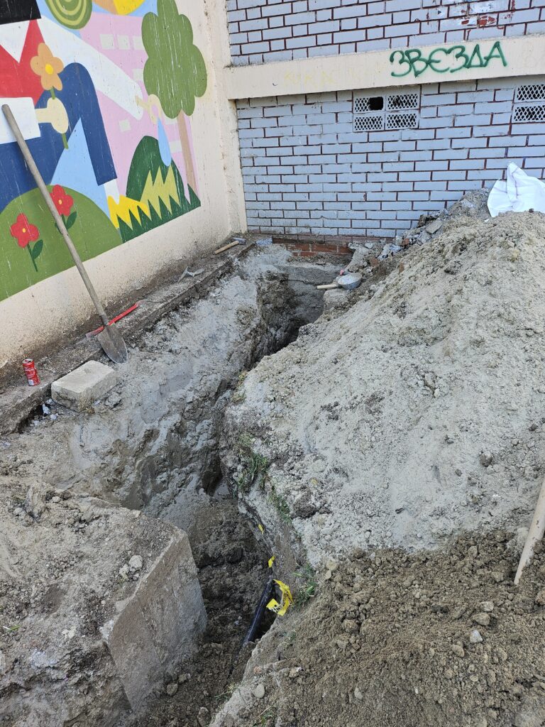 Kopanje-Priprema za zamenu kanalizacionih cevi