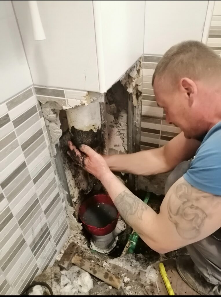 Zamenjen deo verikalne cevi 1 1000014423 1
