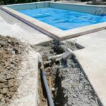 Zamena oštećene cevi pored bazena – 1 realan rad