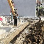 Postavljanje kanalizacionih cevi uz kuću