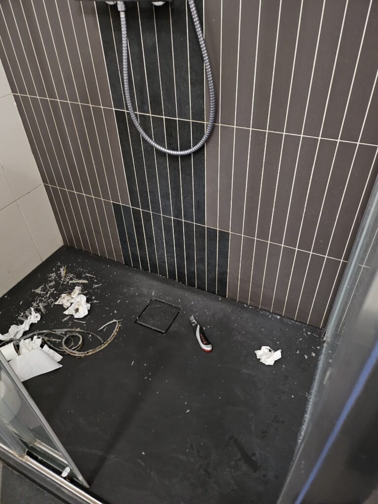 Silikonisanje tus kabine 2 1000015714