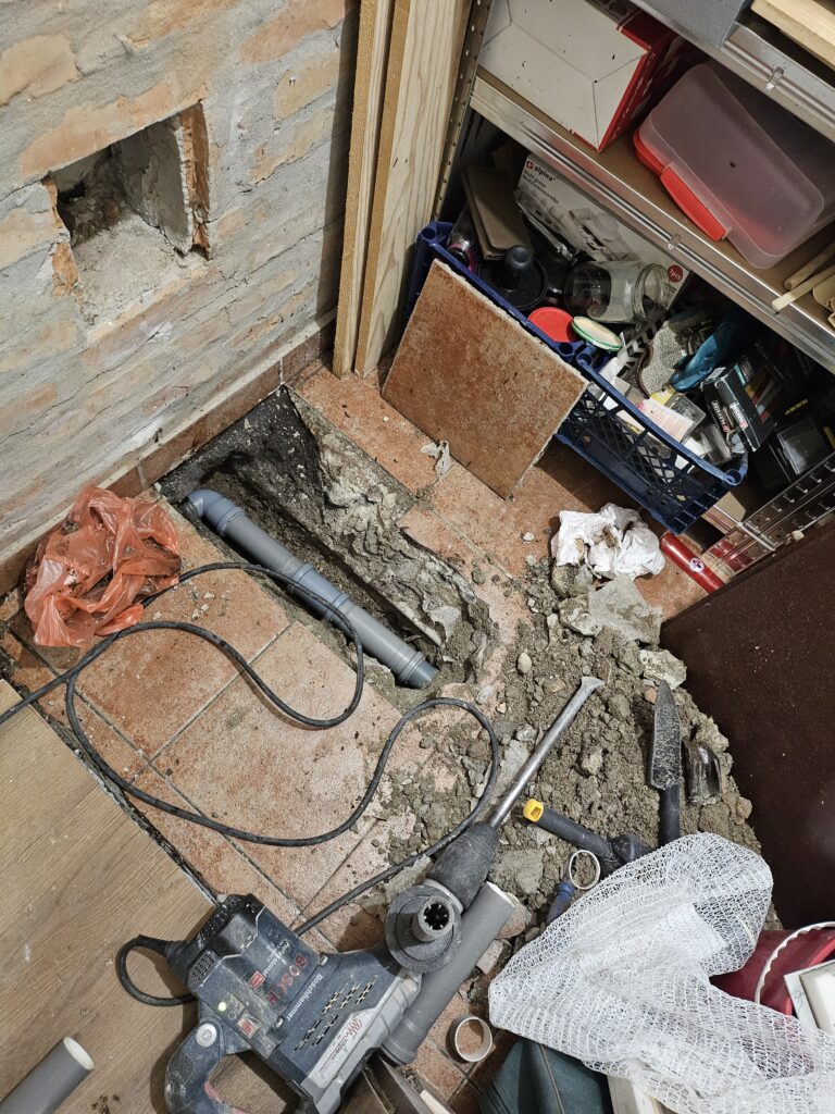 Saniranje curenja-Popravka kanalizacione cevi Vodoinstalater Novi Sad